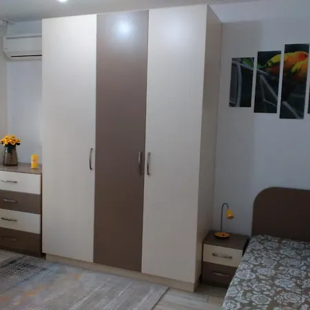 Apartament Jika *
